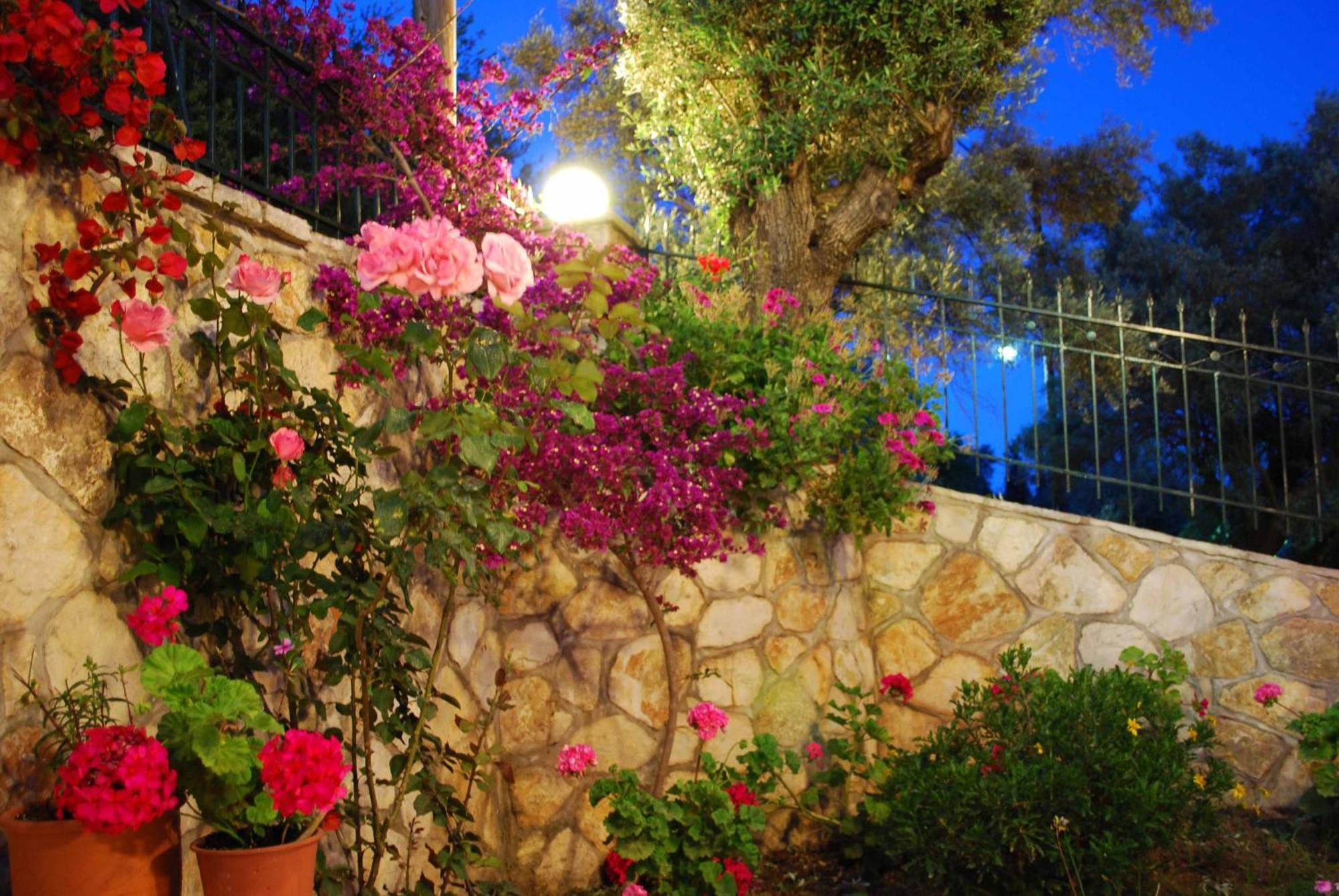 Villa Diana Nikiana Exterior foto